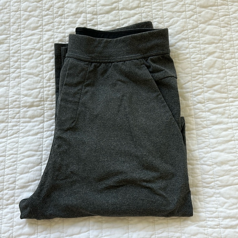 Men’s lululemon stretchy sweatpants